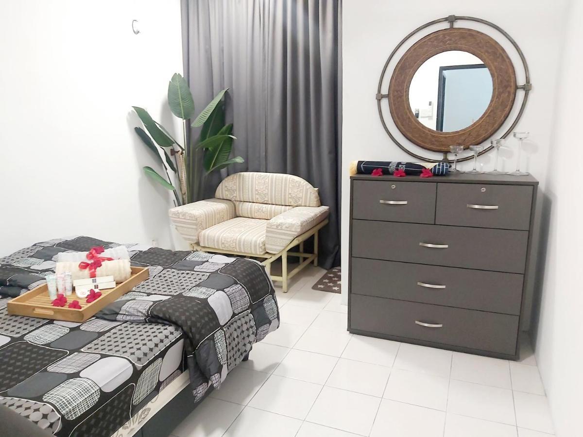 Islamic Homestay Apartment Kundang, Раванґ Екстер'єр фото